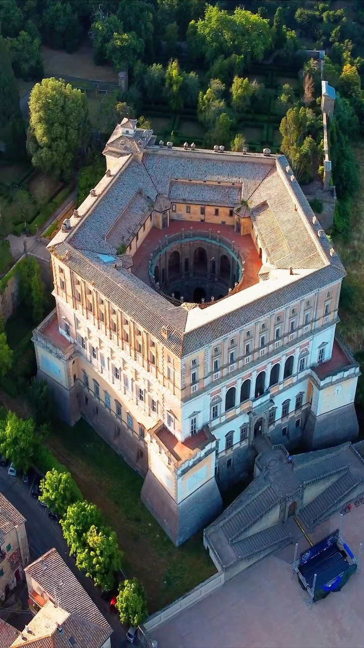 Giorgio Teti, Villa Farnese