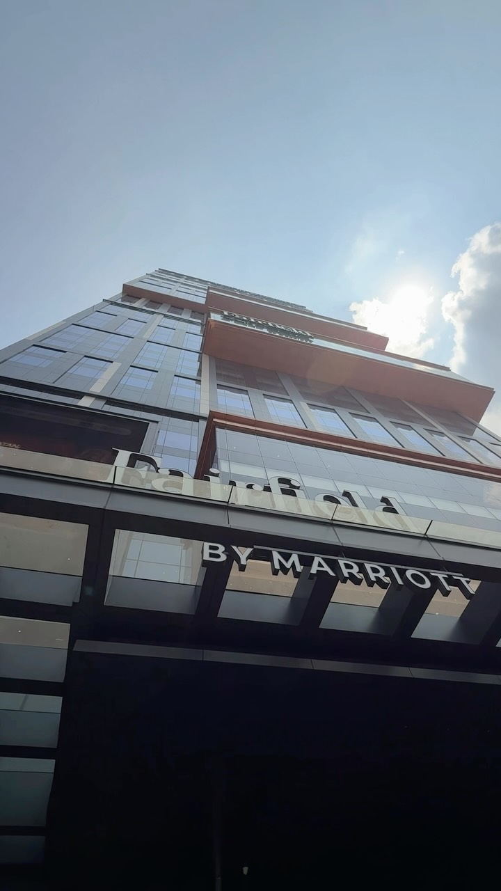 Tarnando Ete, Lime Restaurant at Fairfield by Marriott Bekasi