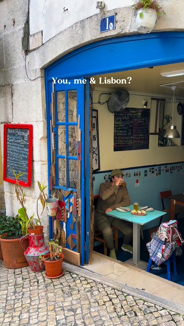 Adelina & Anthony ✈︎ Travel Bloggers, Miradouro de Santa Luzia