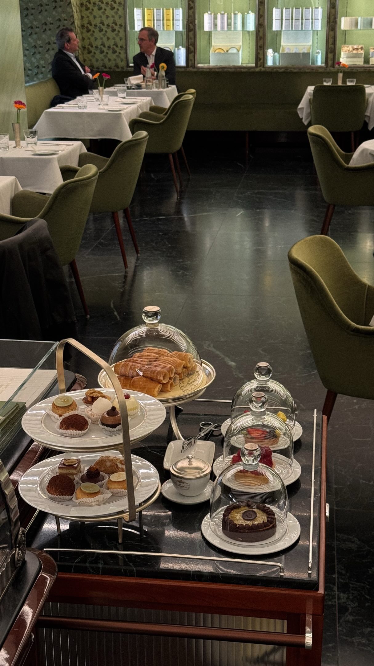 Oh Milan!, Sant Ambroeus Milano