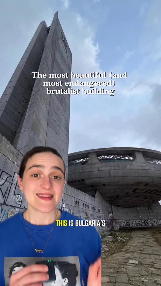 Isa Segalovich, Pantheon
