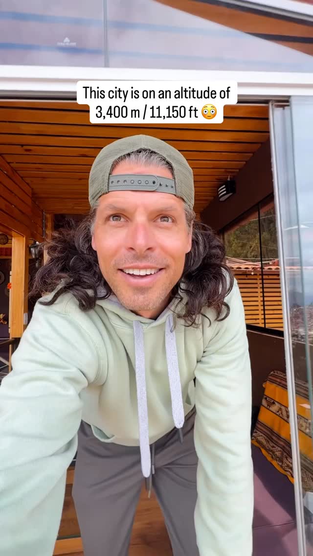 Adventure Traveler & Blogger, Saqsaywaman