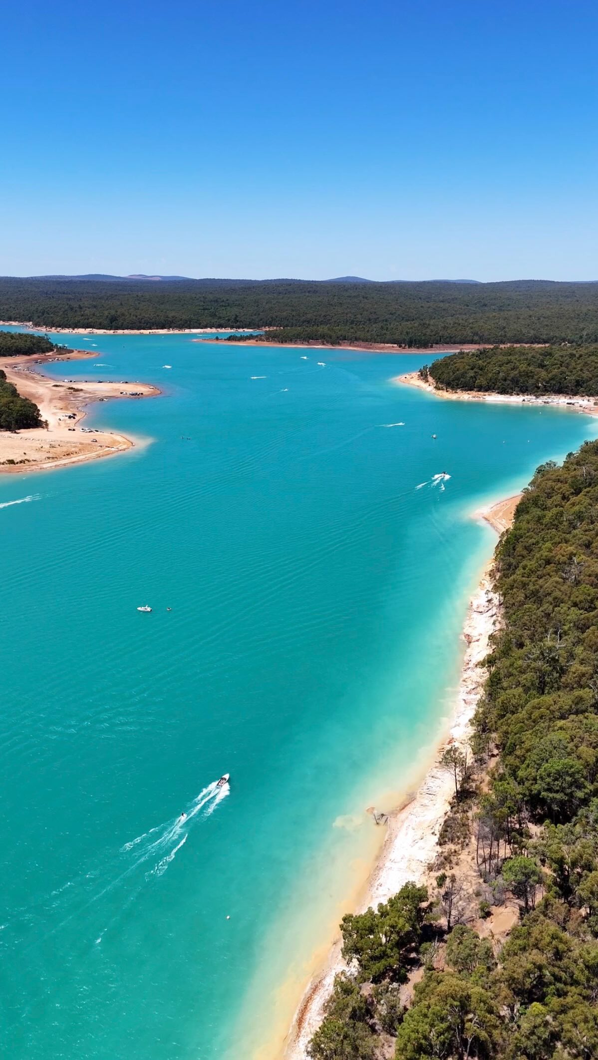 Louise & Daniel | Adventure Travel | Road Trips | Australia, Lake Brockman Tourist Park