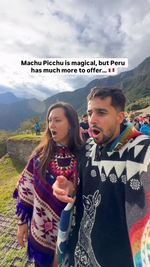🌎 LAURA & IBRAHIM | Adventure Travel Couple, Cuzco Main Square