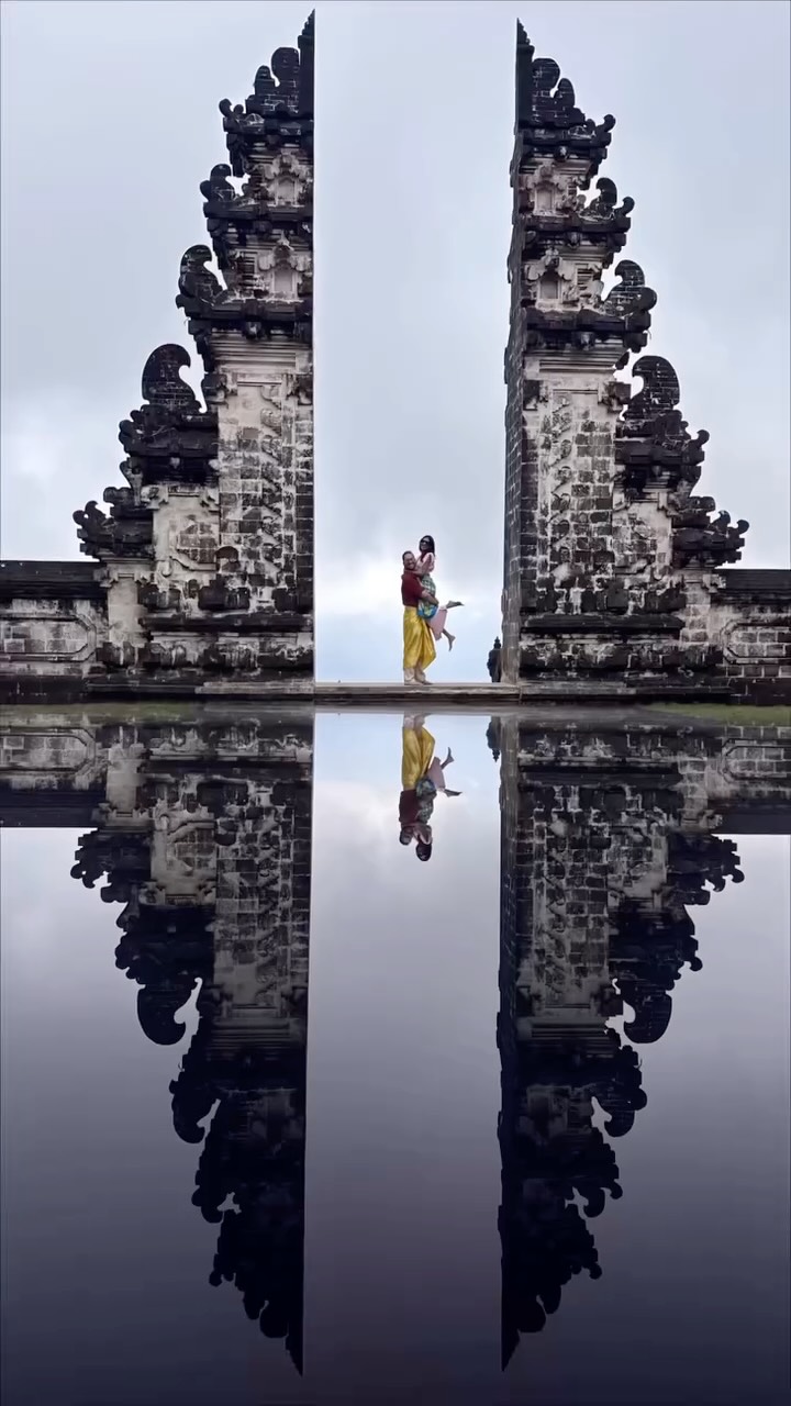 Anshika Khandelwal, The Gate of Heaven