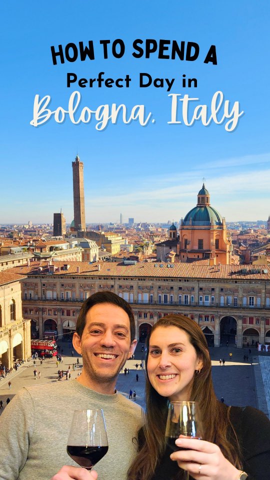 Sam & Chris | Italy + Global Drink Travel, Piazza Maggiore
