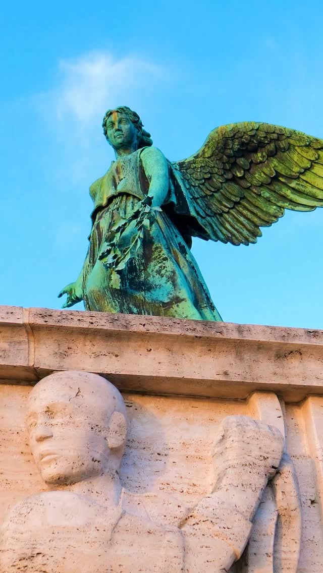 Facebook, Maritime Monument