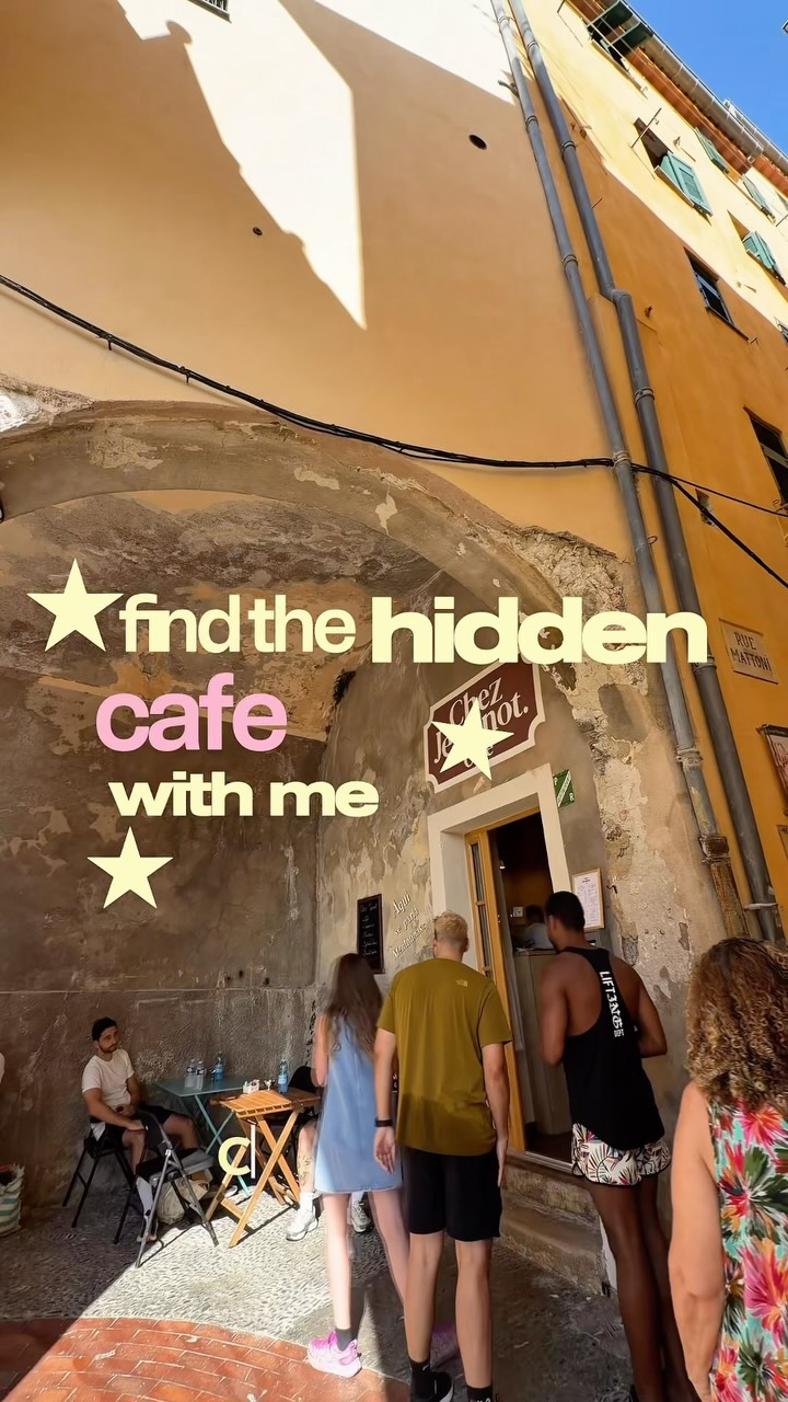 Samantha | Life Abroad 🍒, Rampes Saint-Michel