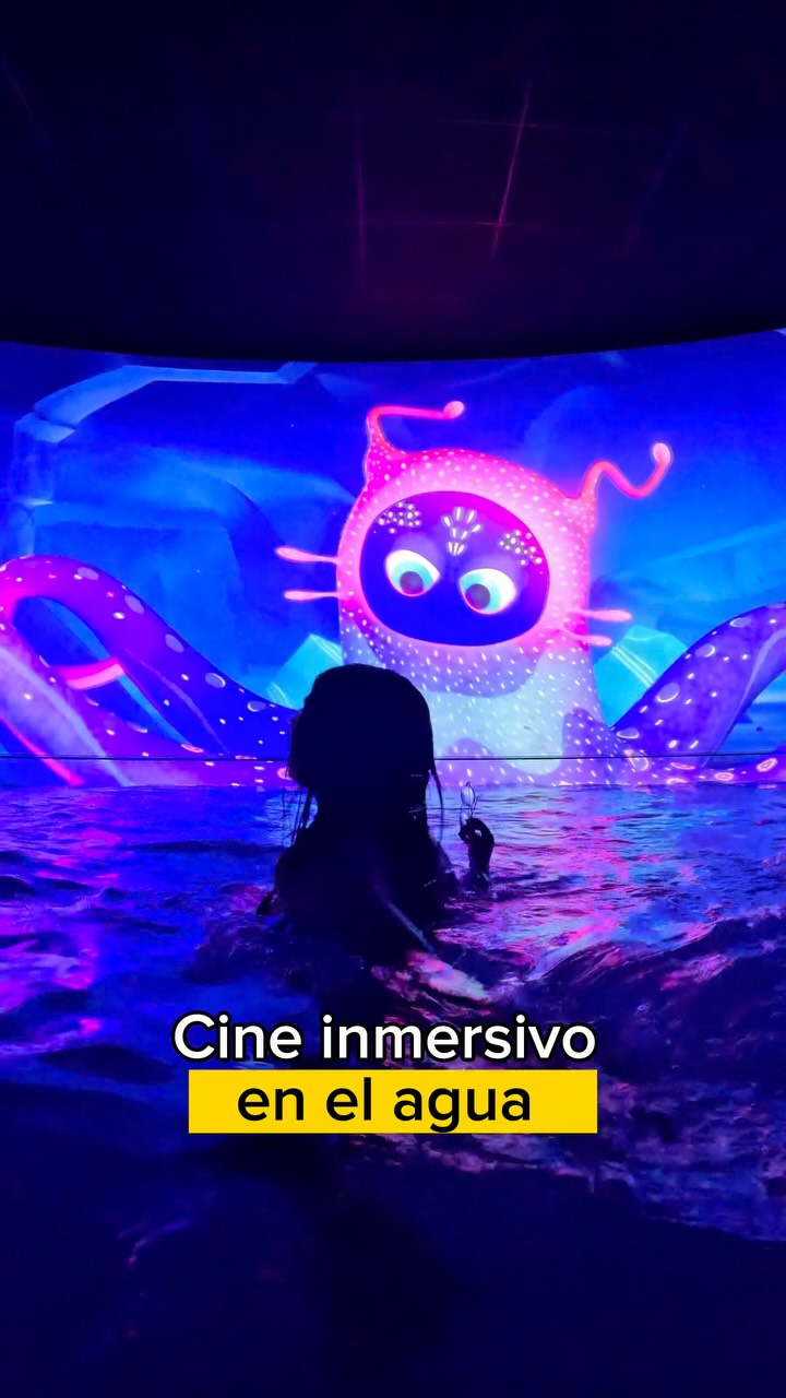Noelia ✈️ The Wonderworlds, Aquascope