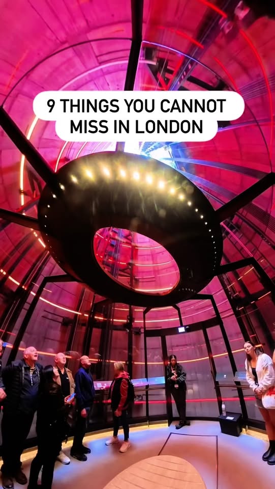 Facebook, Piccadilly Circus