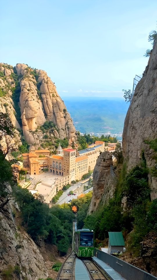 From Barcelona to the ✈️🌍, Santa Maria de Montserrat Abbey