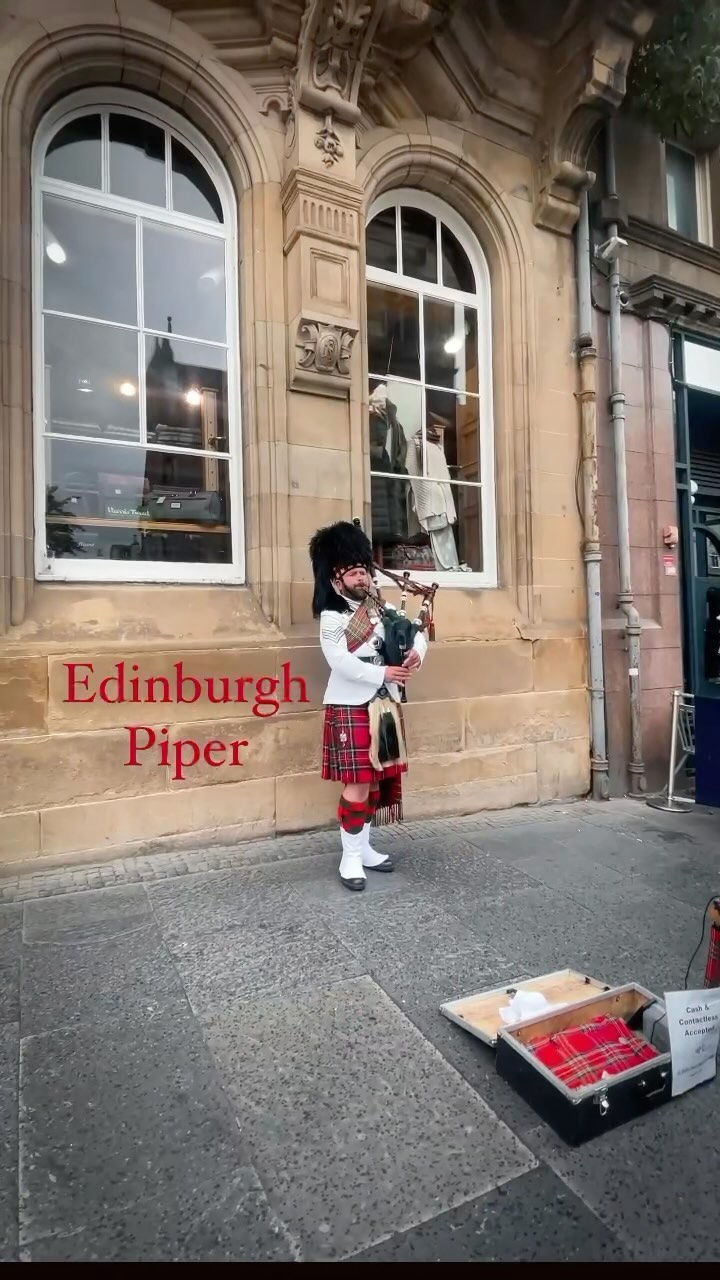 Barry Stuart / Exploring Scotland, Glamis Castle