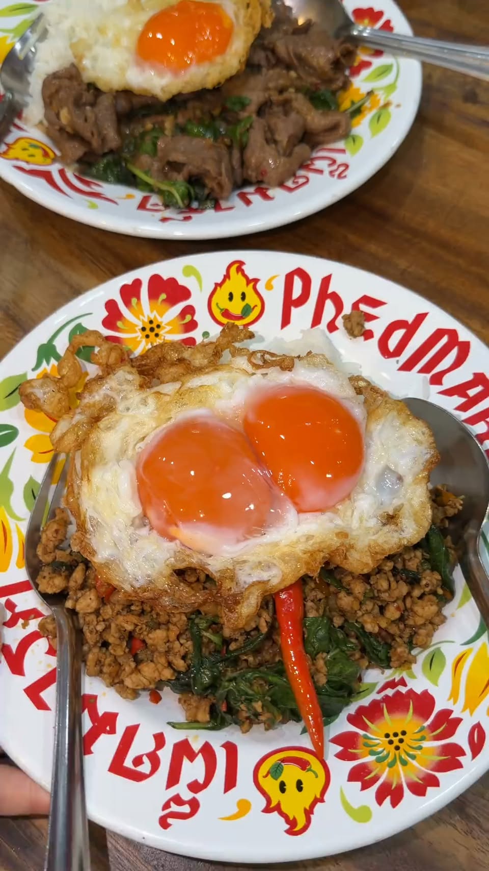 Facebook, Rung Rueang Pork Noodle