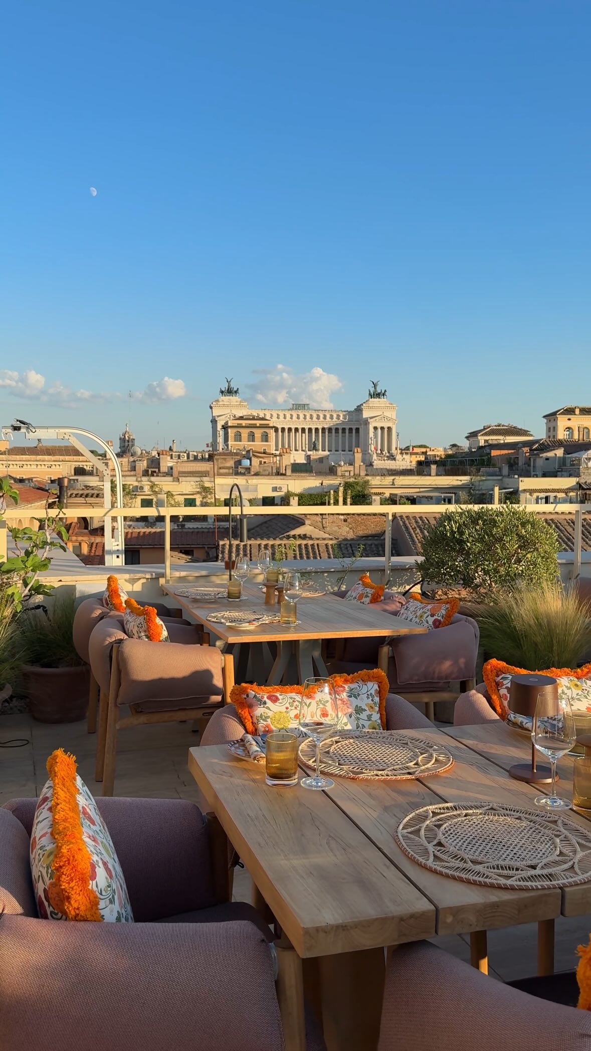 Rome So Much, Divinity Restaurant & Lounge Bar