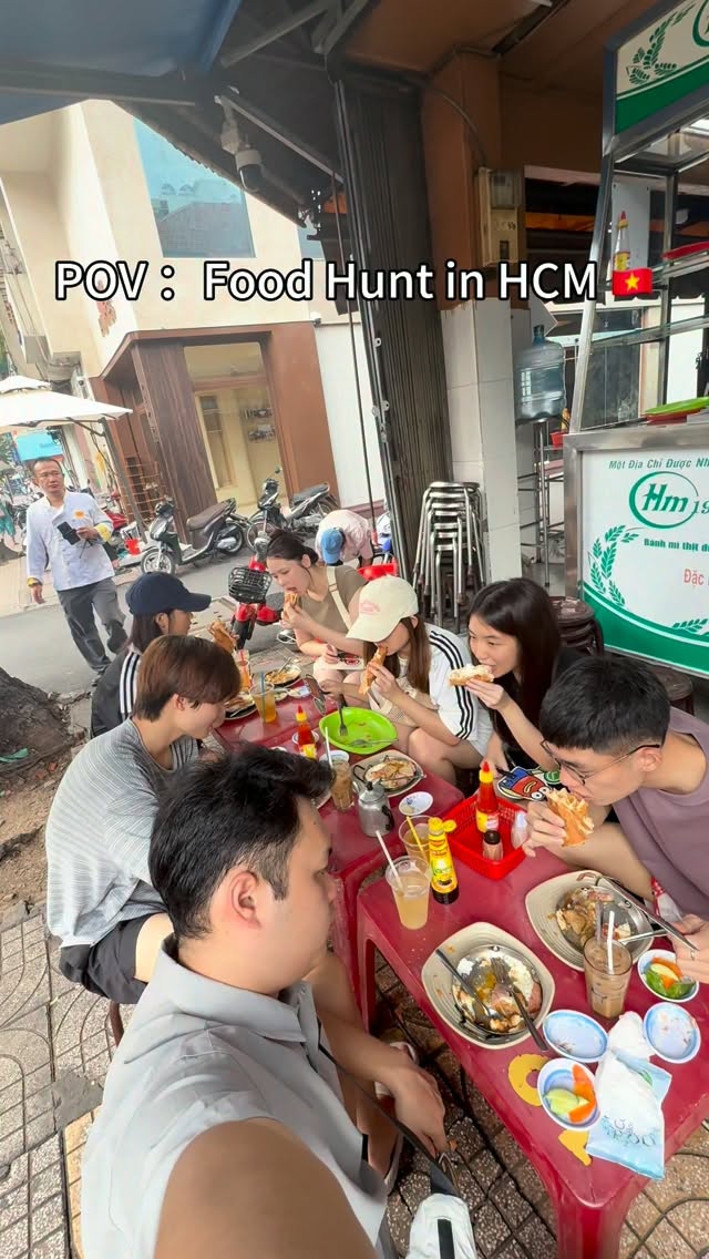 Shin Yi, Pizza 4P's Vo Van Kiet