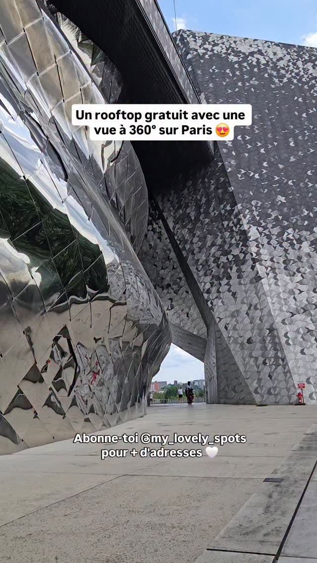 Facebook, Eiffel Tower