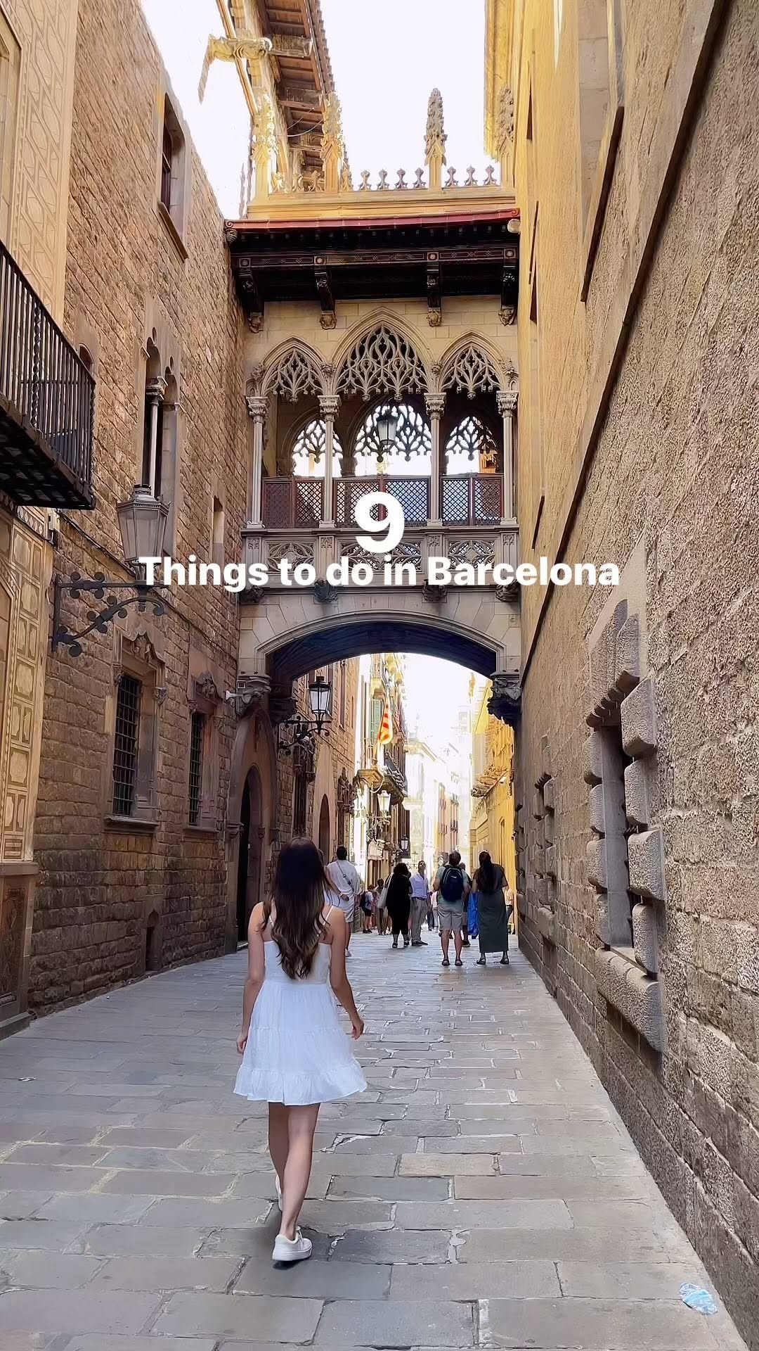 Min Kwak | Travel Creator | USA, La Sagrada Familia