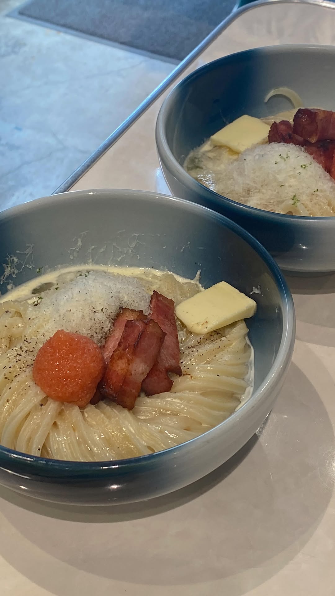Hana • はな, Menchirashi