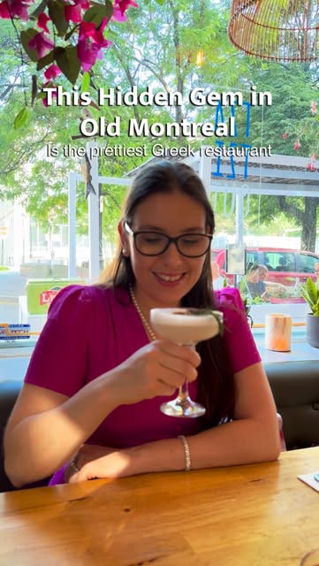 Valerie Hoziel | Montreal Traveling Modern Princess, Old Montreal