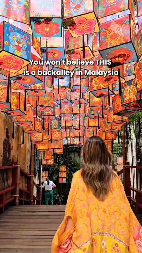 Chelsea | Travel & Lifestyle | UGC Creator, Chinatown Kuala Lumpur