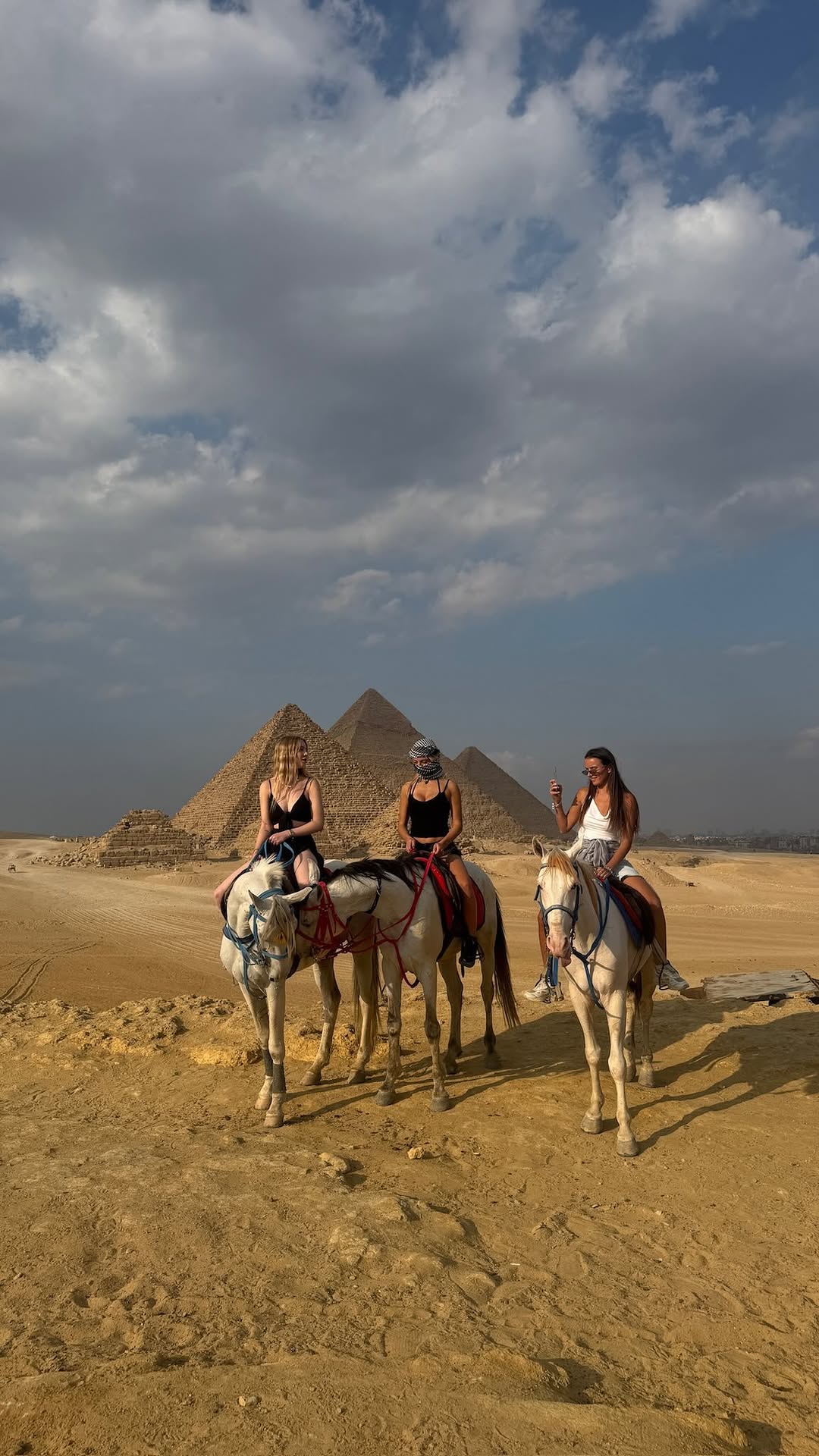 emma victoria 🪽 Sport & Travel, Philae