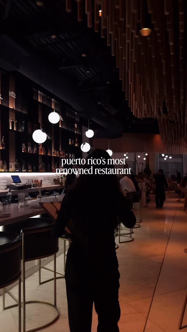 Anne Avilez, The Mall of San Juan