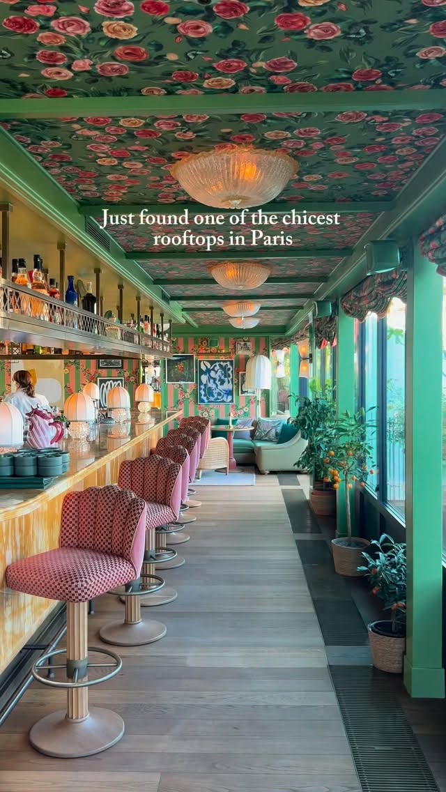 The Parisian Club by Adi P | פריז | המלצות לפריז, La Fantaisie