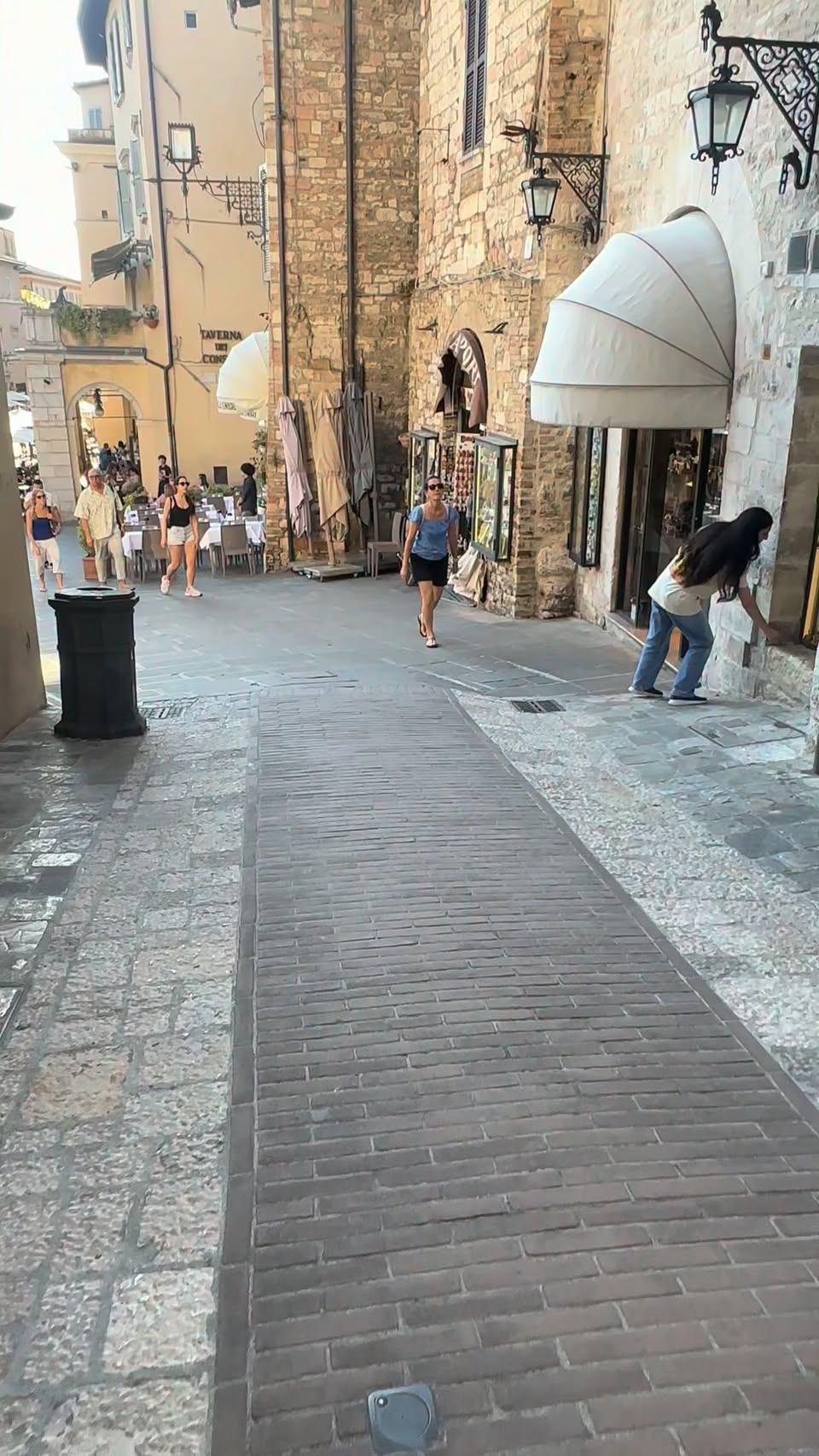 Facebook, Assisi