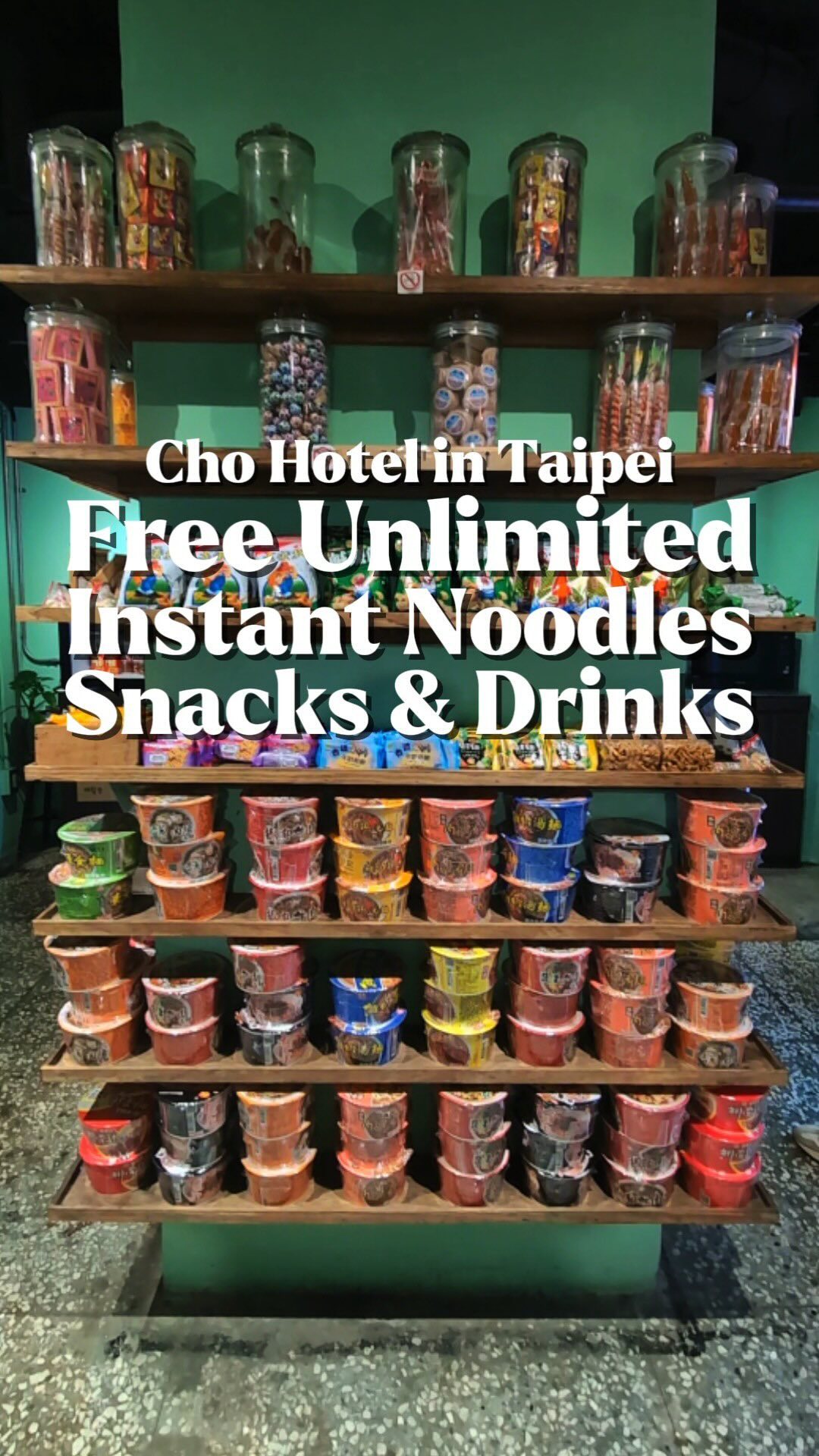 Eshton Chua, Cho Hotel