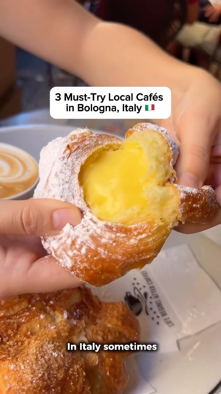 Alexa & Josh | Food & Travel Guides, Bar Maurizio