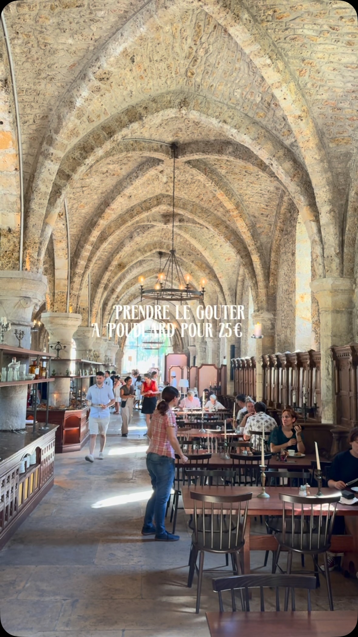 Lily, eat girl 🍔🧁, Abbaye des Vaux de Cernay