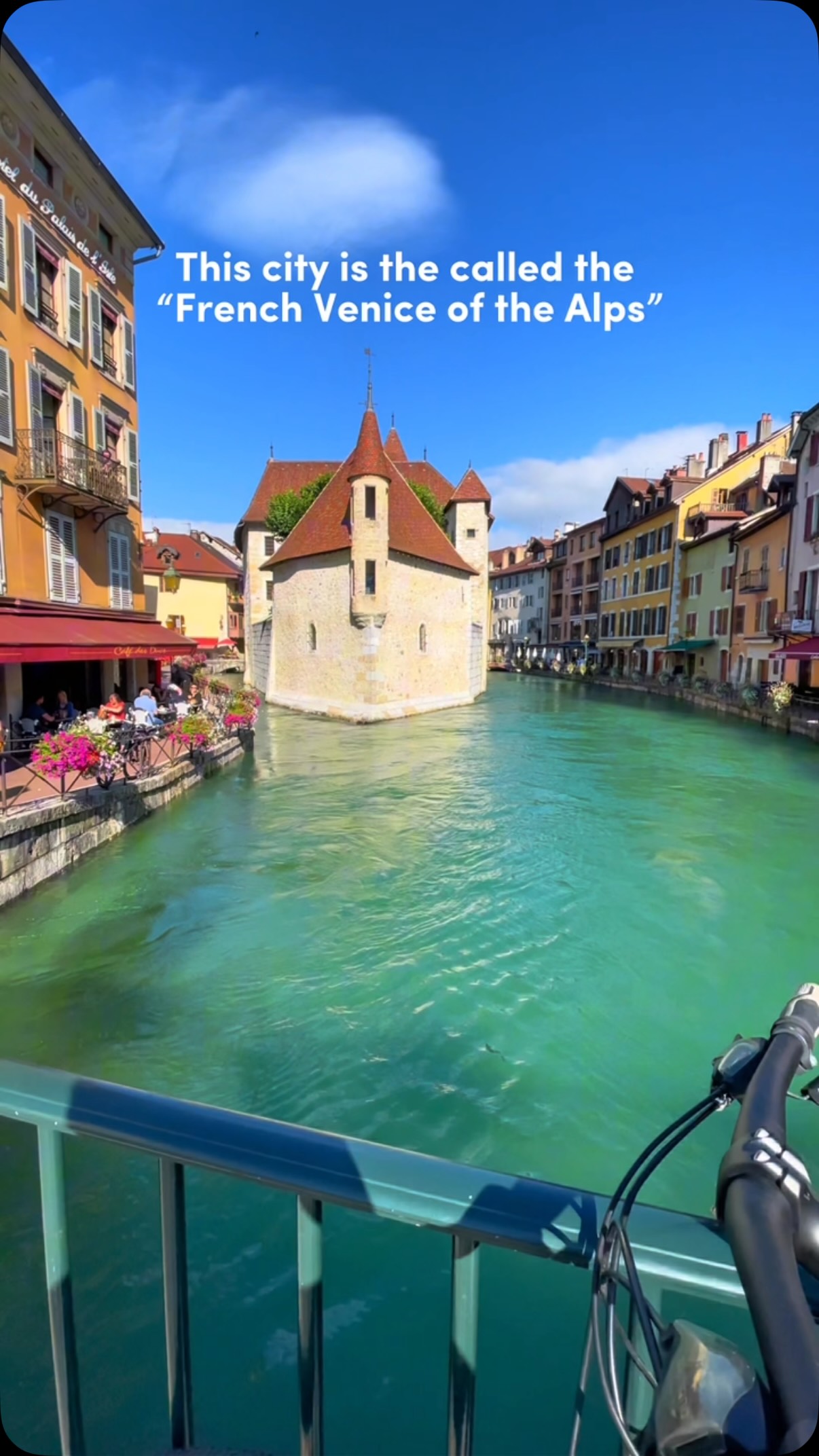 Sonia Ambika | Solo Travel + Food ✈️, Lake Annecy