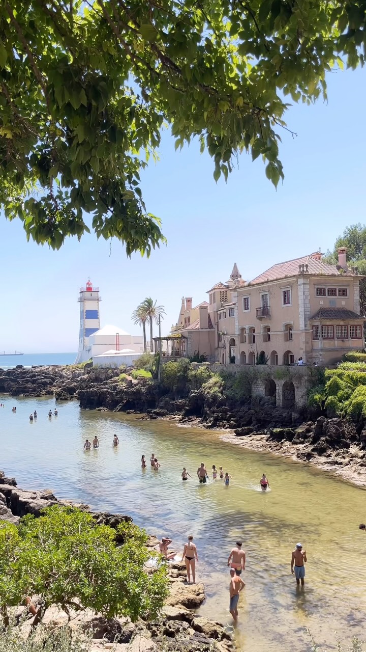 Travel Elle 🇬🇧 Content Creator 🇨🇦, Cascais