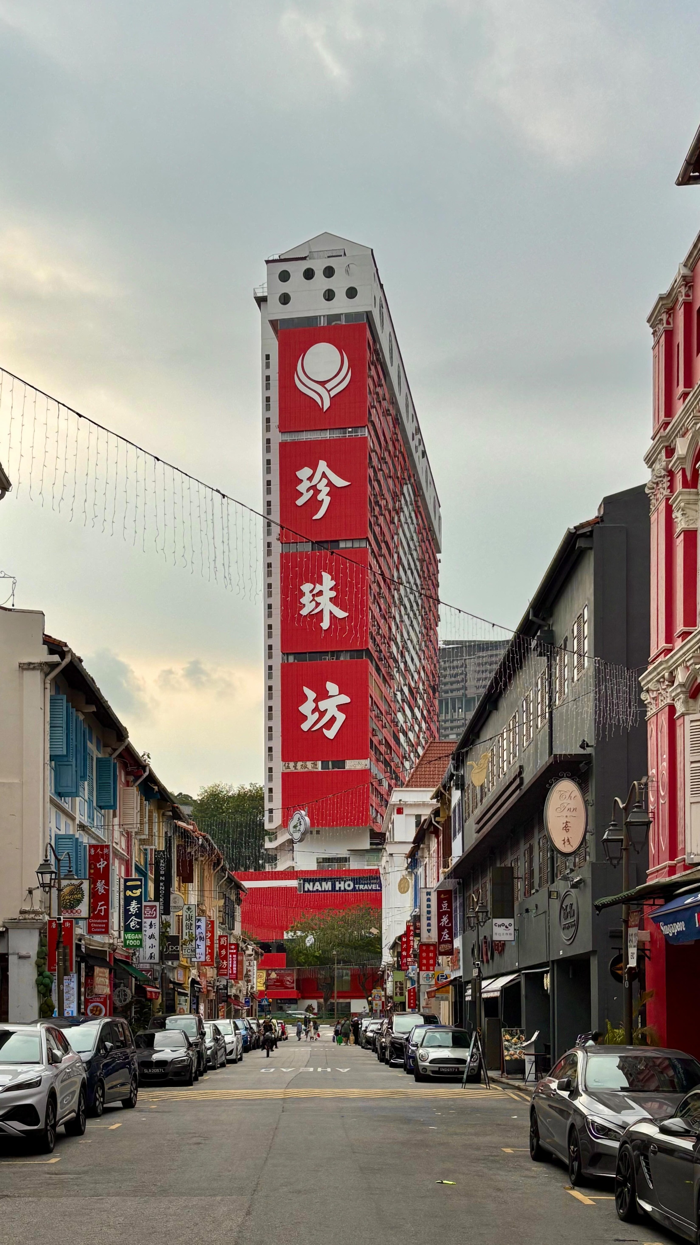 brunella • travel creator, Chinatown
