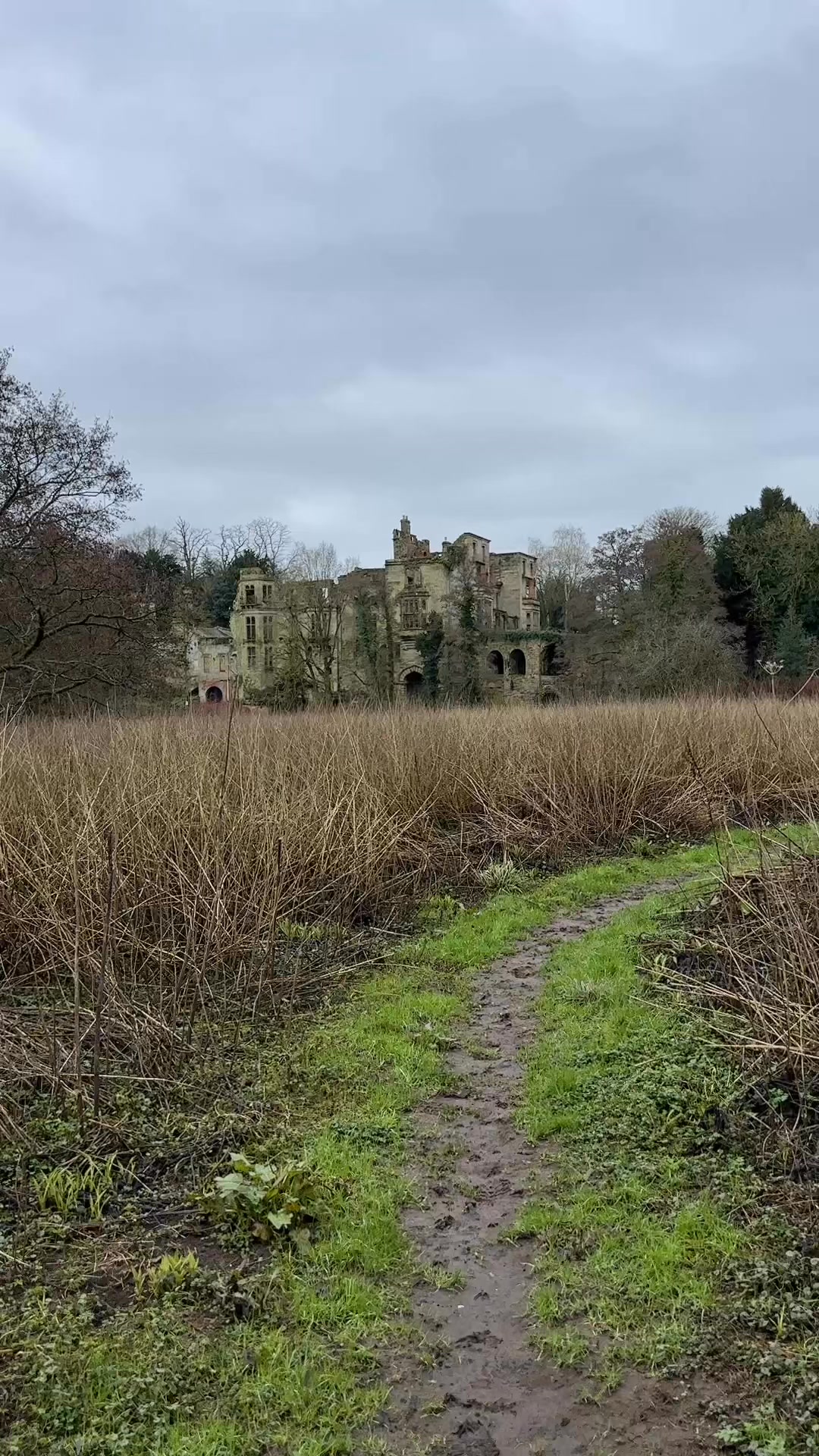 Martin URBEX 🏚️, River Avon