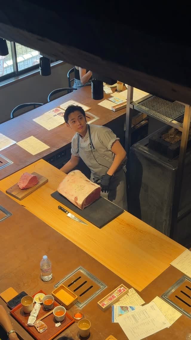 humansofwagyu, Namba Station