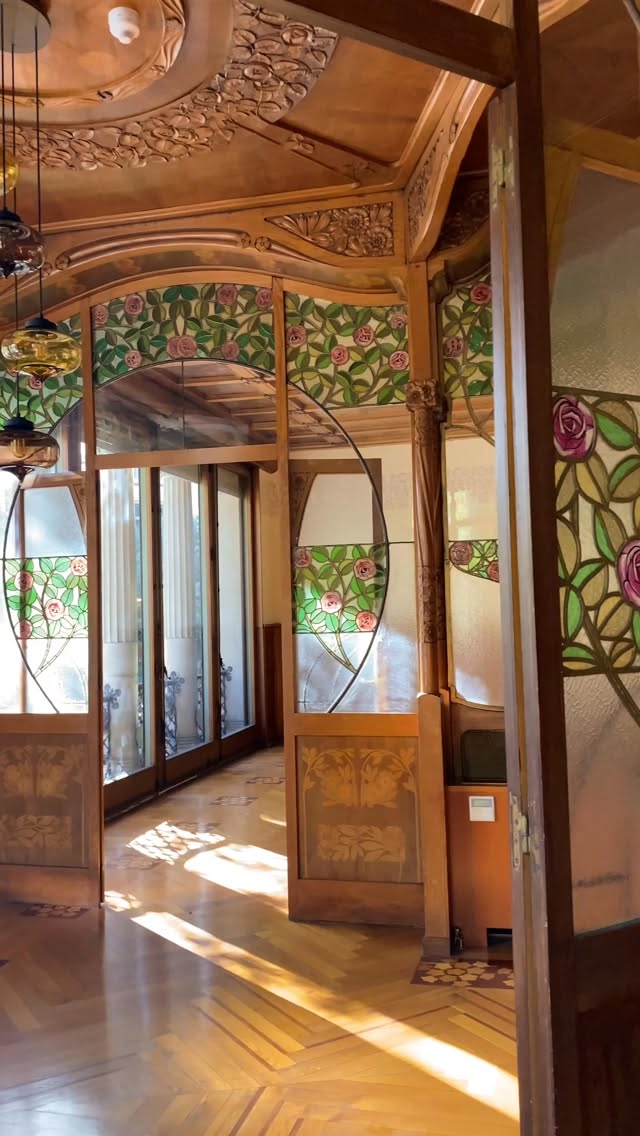 Facebook, Casa Lleó Morera