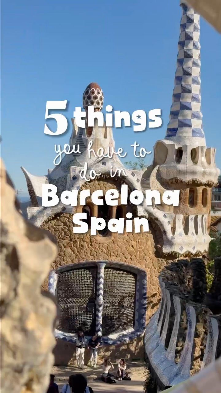Hillary | Travel Finds ✈️💖, La Sagrada Familia