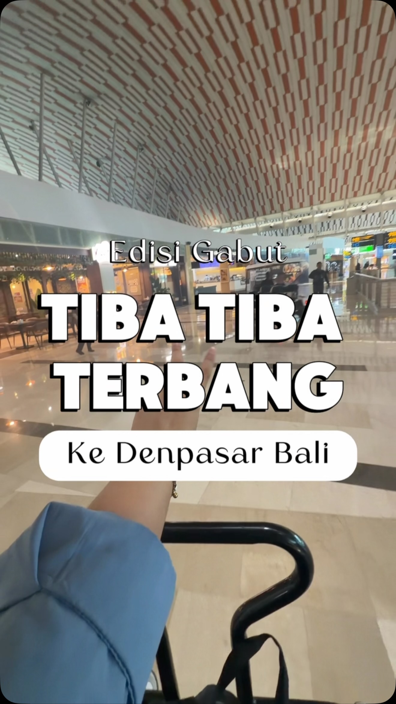 Cuwa Wa, Beachwalk Shopping Center