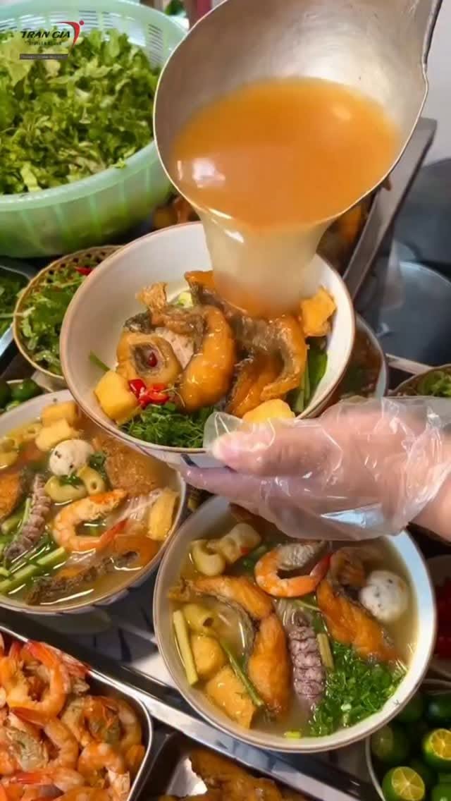 Thiet.bi.su.kien.cho.thue, Bún chả Hương Liên