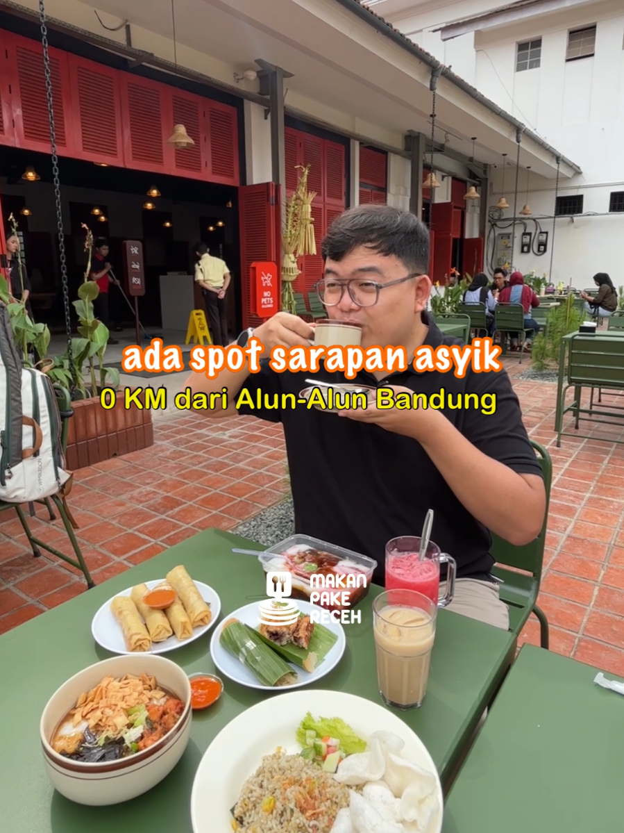 makanpakereceh, Alun-Alun Bandung