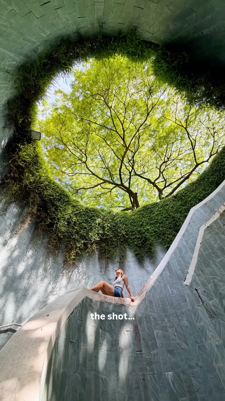 Britt & Mitch ✈ Australian Travel Creators, Fort Canning Park