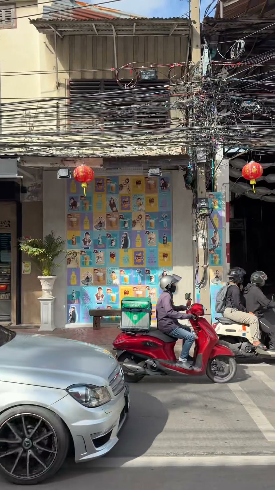 Facebook, Song Wat Road
