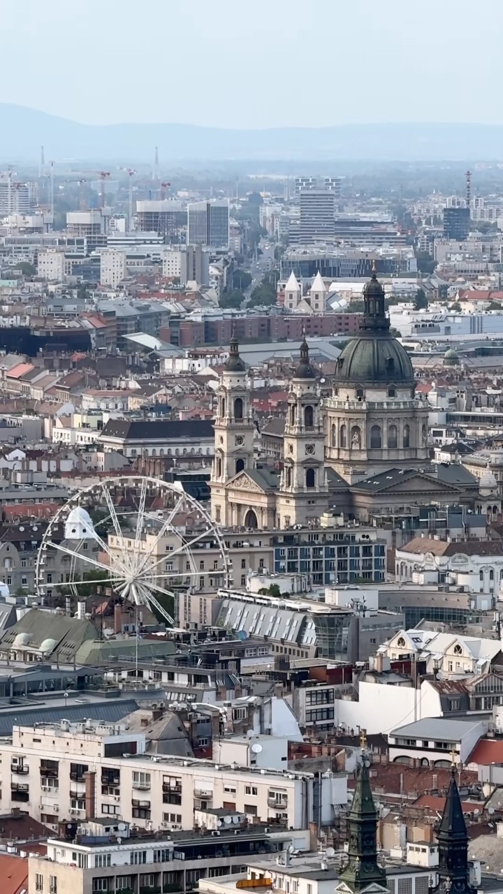 Budapest , Hungary, Chain Bridge