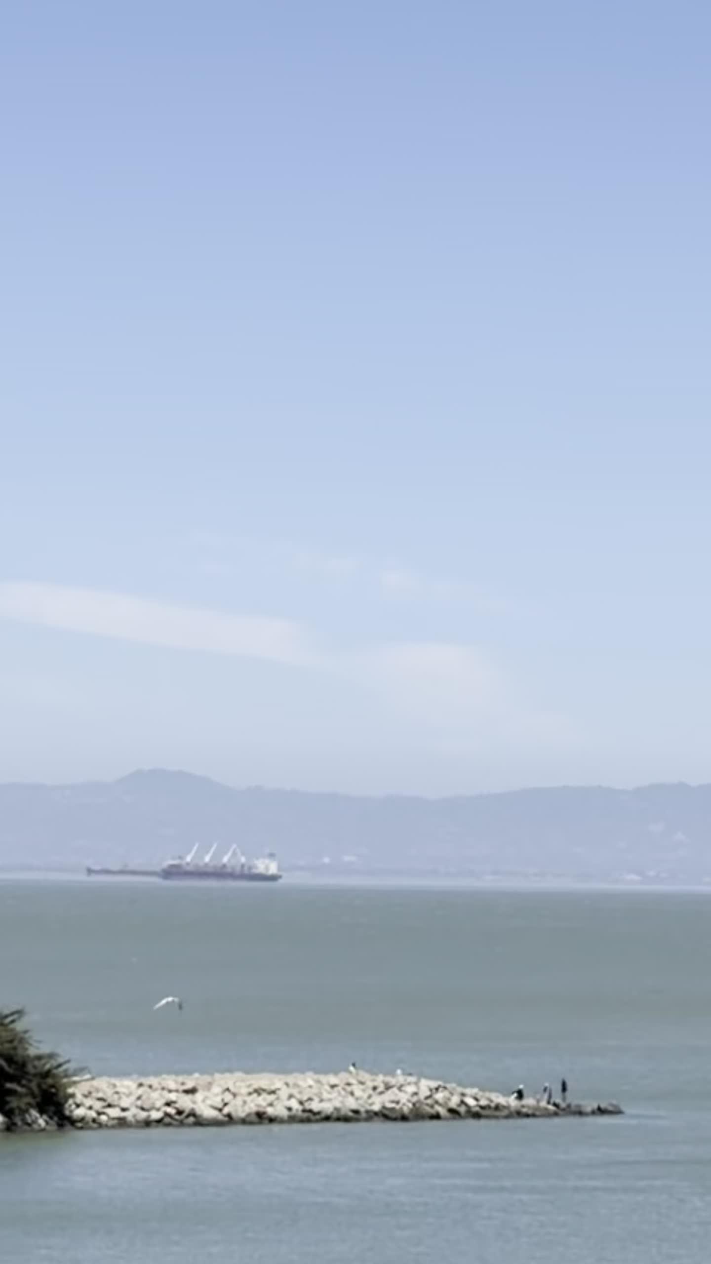 https://d2zmqyh8caa94h.cloudfront.net/user_videos/702/f4b13a7a-3ec9-45e5-978f-d4aee10e6512.mp4